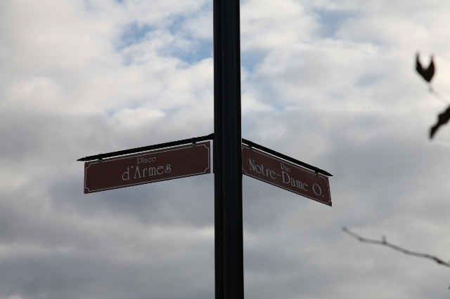 uec_ca_quebec_montreal_streets_place_d_armes_rue_notre_dame_o